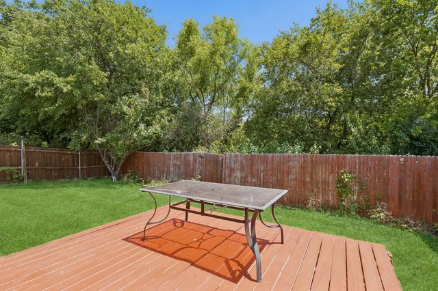 8624 Corral Circle, Fort Worth, TX 76244