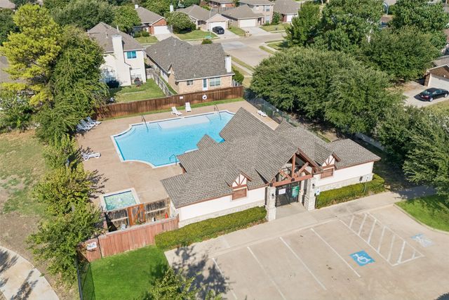 8624 Corral Circle, Fort Worth, TX 76244