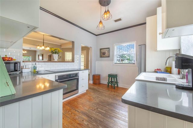 4954 E HINSON AVENUE, Haines City, FL 33844