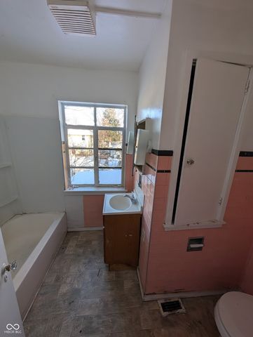 1633 W 10th Street, Anderson, IN 46016