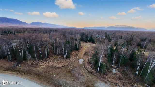 5645 N Stella Circle, Wasilla, AK 99654