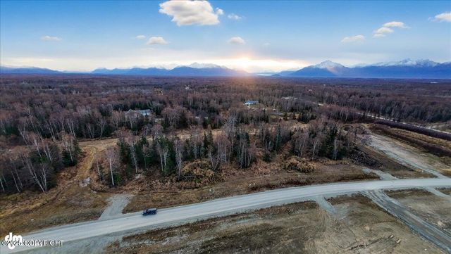 5645 N Stella Circle, Wasilla, AK 99654