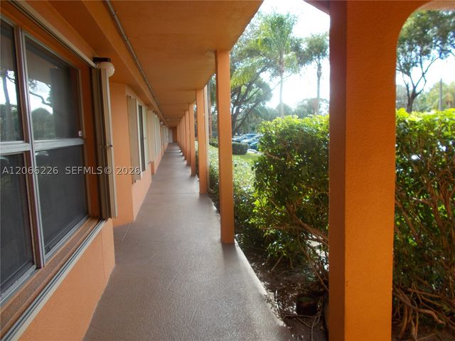701 SW 141st Ave 110R, Pembroke Pines, FL 33027