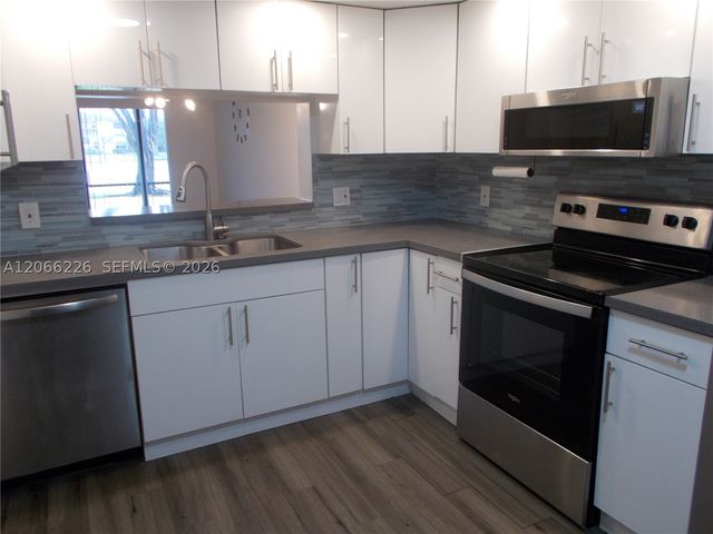 701 SW 141st Ave 110R, Pembroke Pines, FL 33027