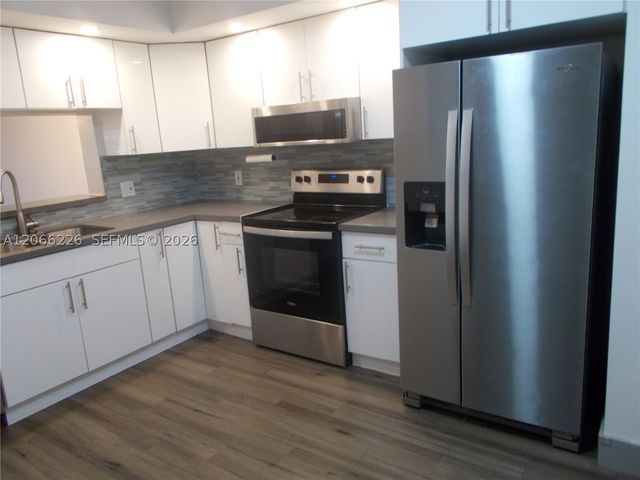 701 SW 141st Ave 110R, Pembroke Pines, FL 33027