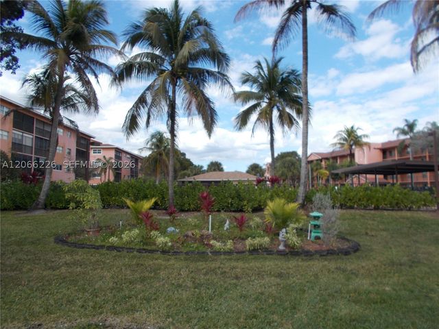 701 SW 141st Ave 110R, Pembroke Pines, FL 33027