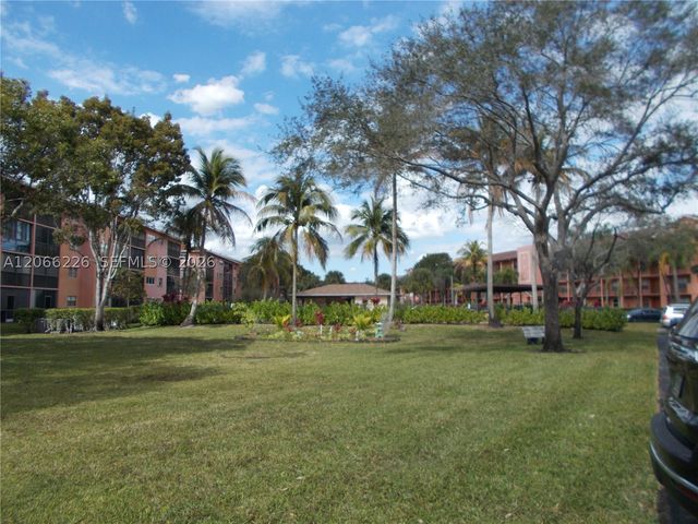 701 SW 141st Ave 110R, Pembroke Pines, FL 33027
