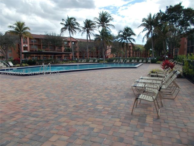 701 SW 141st Ave 110R, Pembroke Pines, FL 33027