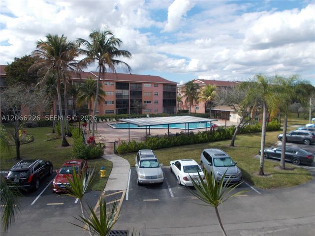 701 SW 141st Ave 110R, Pembroke Pines, FL 33027
