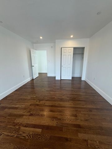 375 Crescent Ave 3, Chelsea, MA 02150