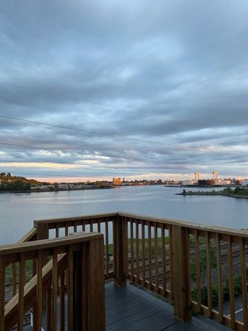 375 Crescent Ave 3, Chelsea, MA 02150