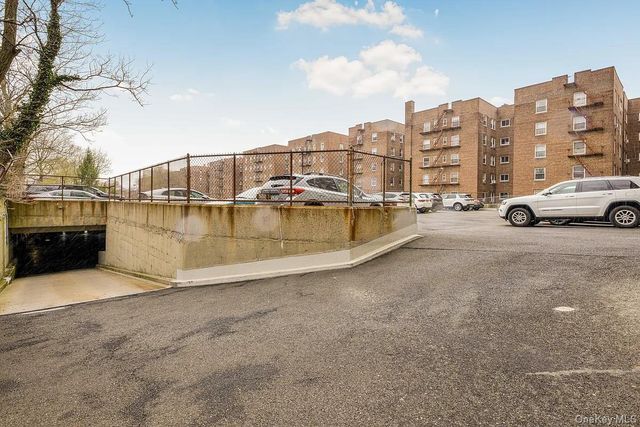118-17 Union Turnpike 18J, Forest Hills, NY 11375