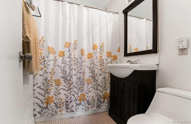 118-17 Union Turnpike 18J, Forest Hills, NY 11375