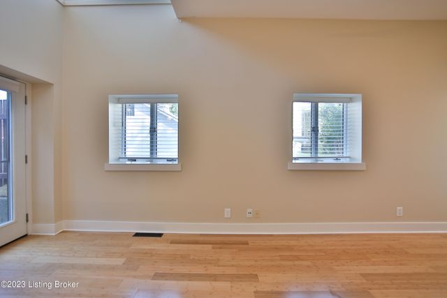 2525 George Rogers Clark Pl T08, Louisville, KY 40206