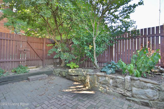2525 George Rogers Clark Pl T08, Louisville, KY 40206