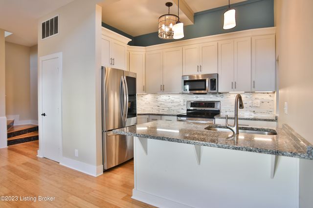 2525 George Rogers Clark Pl T08, Louisville, KY 40206