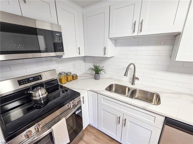 504 Cedar CT, Suffolk, VA 23434