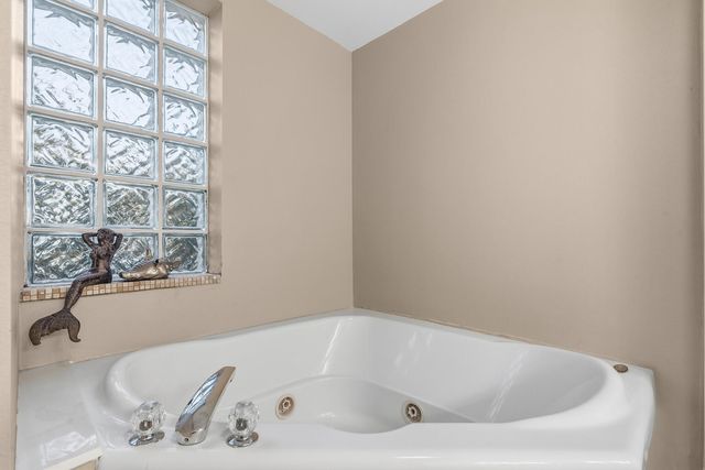 670 Santa Rosa Boulevard 303, Fort Walton Beach, FL 32548