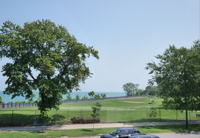 6700 S South Shore Drive 21E, Chicago, IL 60649