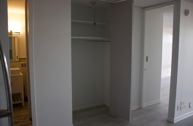 6700 S South Shore Drive 21E, Chicago, IL 60649