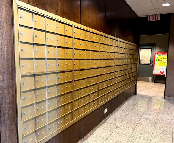 6700 S South Shore Drive 21E, Chicago, IL 60649