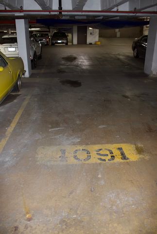 6700 S South Shore Drive 21E, Chicago, IL 60649