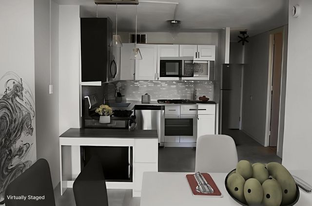 6700 S South Shore Drive 21E, Chicago, IL 60649