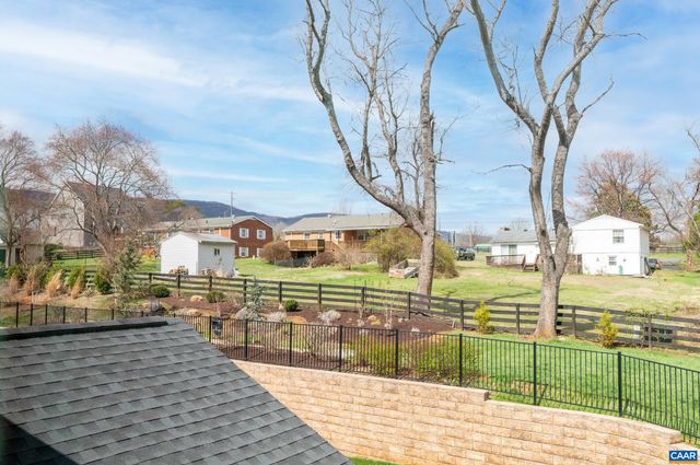 325 AGATHA RIDGE CT, Crozet, VA 22932