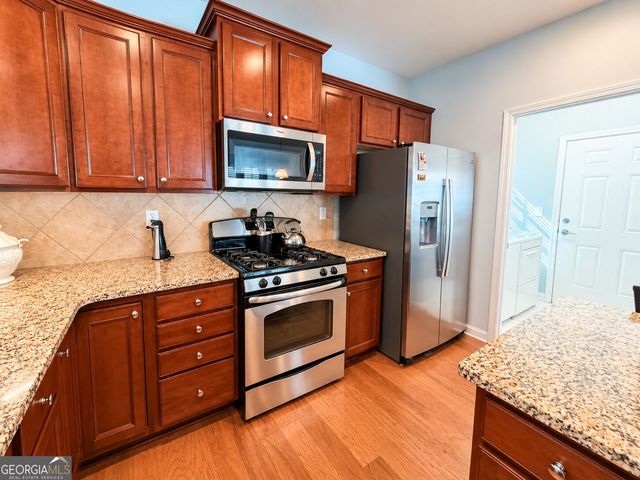 844 Peach Blossom Ct, Griffin, GA 30223