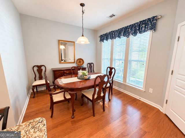 844 Peach Blossom Ct, Griffin, GA 30223
