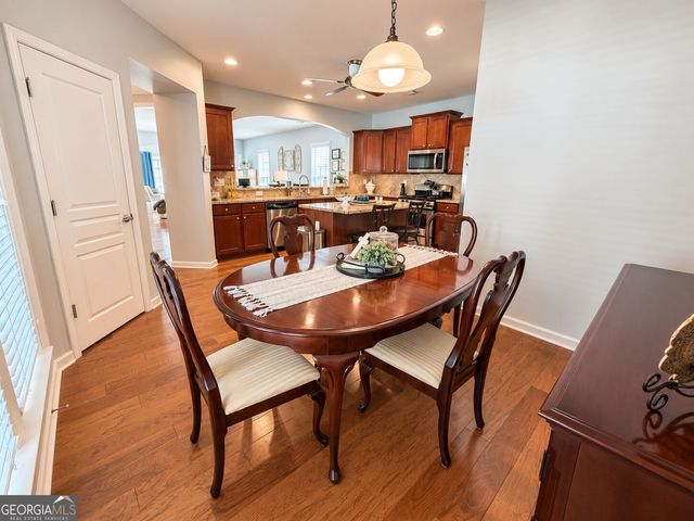 844 Peach Blossom Ct, Griffin, GA 30223