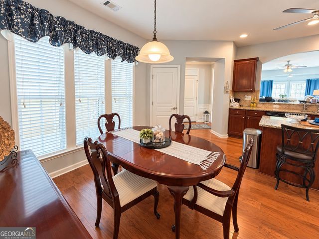 844 Peach Blossom Ct, Griffin, GA 30223