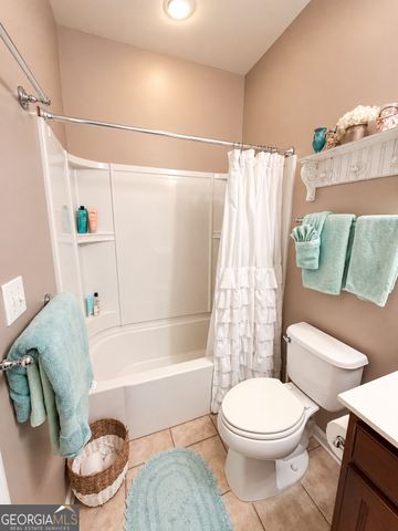 844 Peach Blossom Ct, Griffin, GA 30223