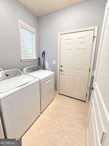 844 Peach Blossom Ct, Griffin, GA 30223