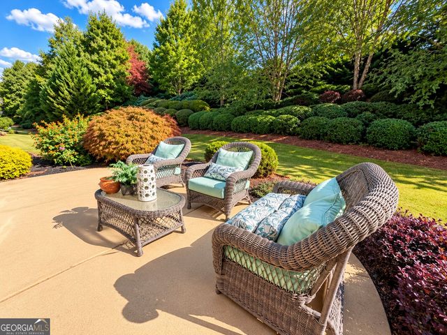 844 Peach Blossom Ct, Griffin, GA 30223