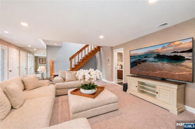 8-10 Hopper Avenue, Fair Lawn, NJ 07410