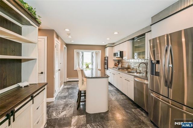 8-10 Hopper Avenue, Fair Lawn, NJ 07410