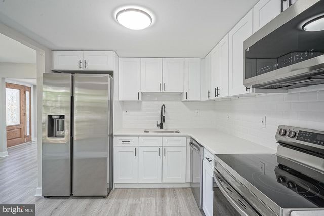 10 RADCLIFF PL, Willingboro, NJ 08046