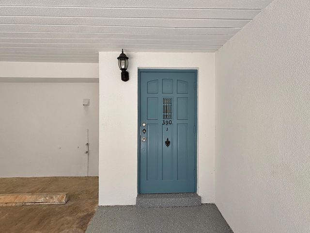 390 Golfview Road I, North Palm Beach, FL 33408