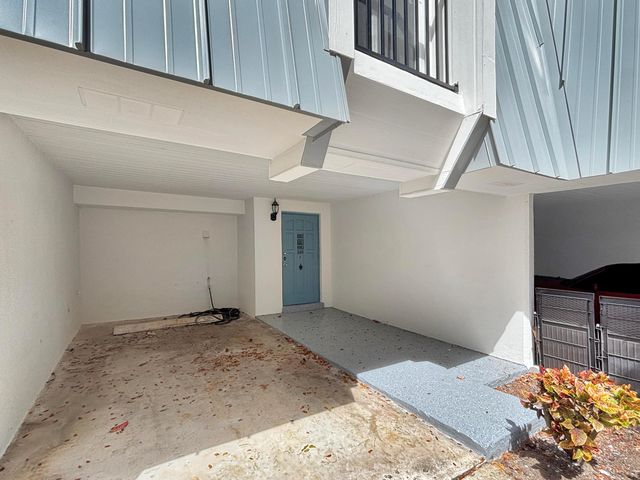 390 Golfview Road I, North Palm Beach, FL 33408