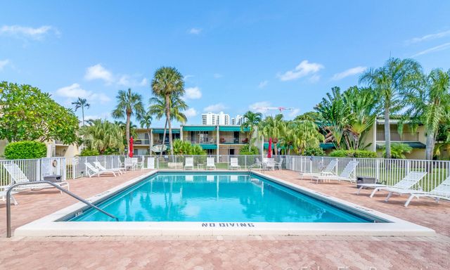 390 Golfview Road I, North Palm Beach, FL 33408