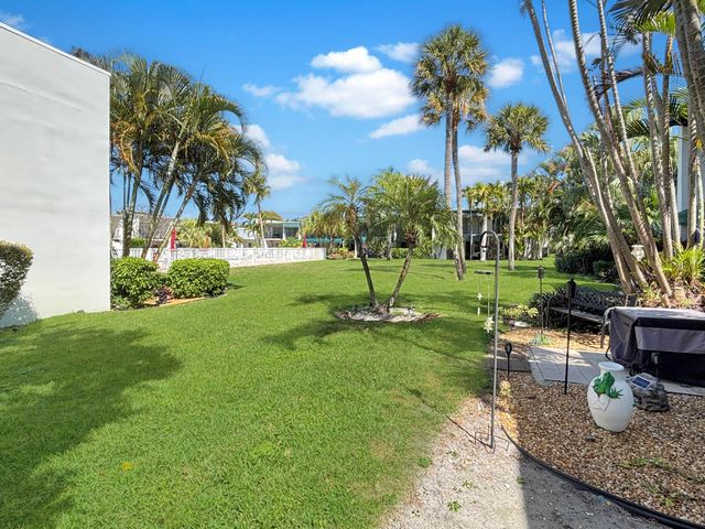 390 Golfview Road I, North Palm Beach, FL 33408