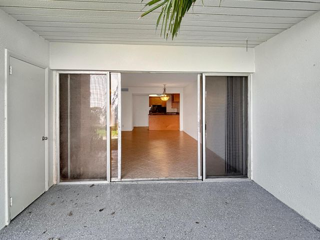 390 Golfview Road I, North Palm Beach, FL 33408