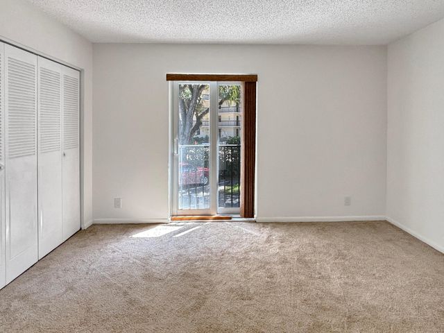 390 Golfview Road I, North Palm Beach, FL 33408