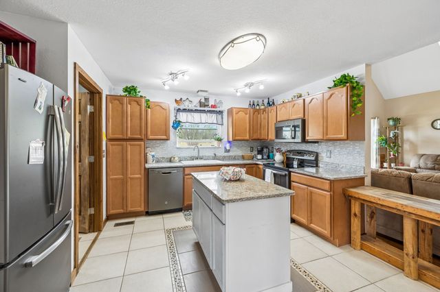 95 Floyd Ln, Decherd, TN 37324