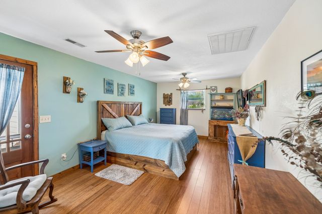 95 Floyd Ln, Decherd, TN 37324