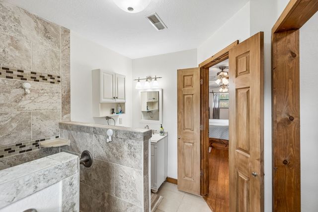 95 Floyd Ln, Decherd, TN 37324