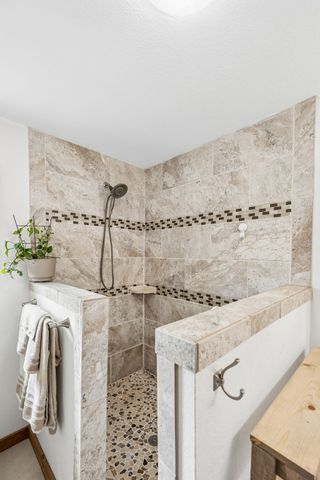 95 Floyd Ln, Decherd, TN 37324