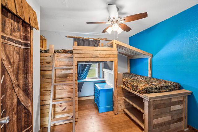 95 Floyd Ln, Decherd, TN 37324