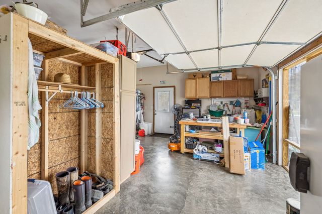 95 Floyd Ln, Decherd, TN 37324